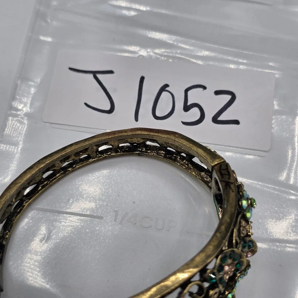 N/A ornate hinged
